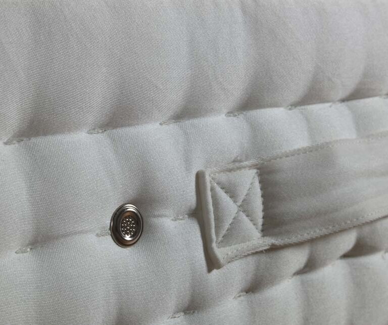 Close-Up-Mattress-Detail-2